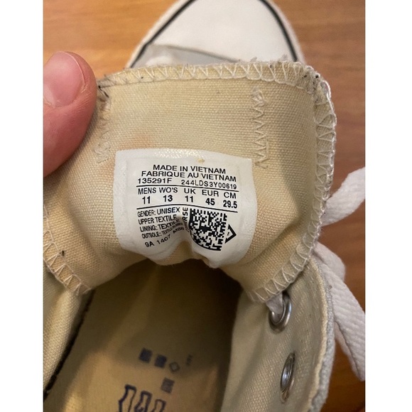 Converse - Picture 3 of 3